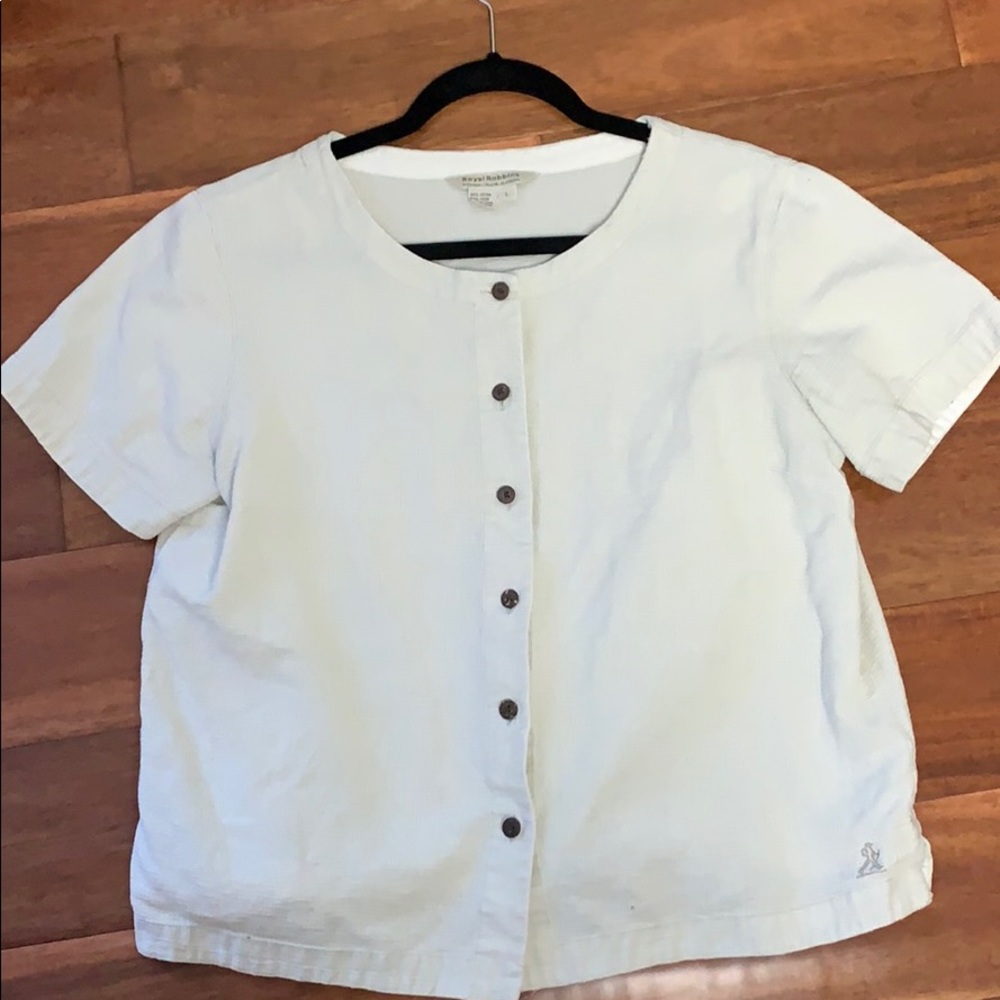 Royal Robbins shortsleeved blouse.
